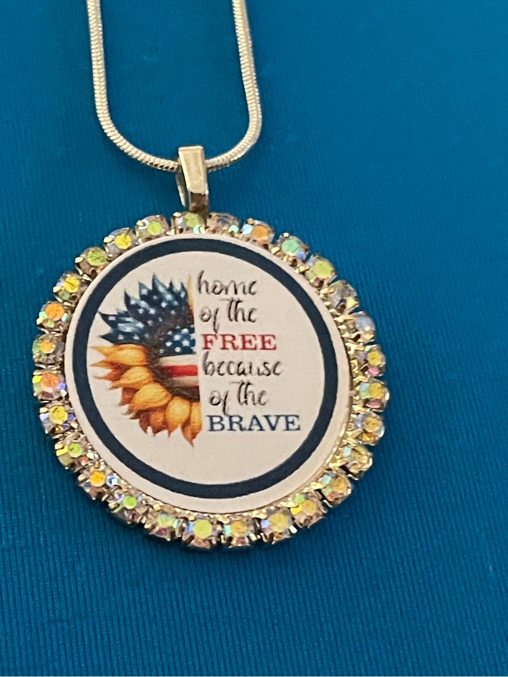 Patriotic Sunflower Pendant Necklace - Rhinestone Circle